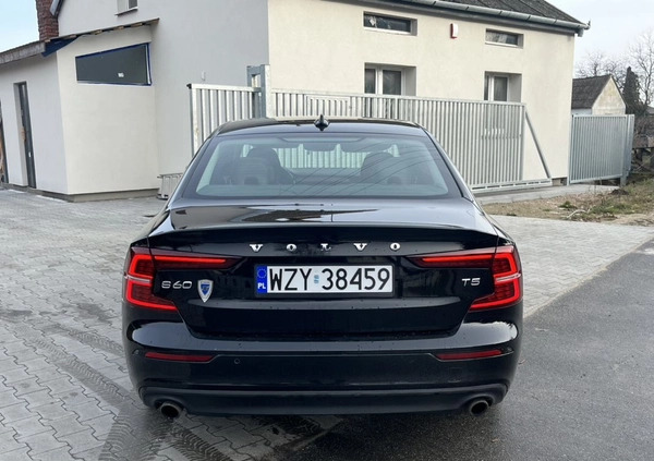 Volvo S60 cena 99900 przebieg: 43000, rok produkcji 2019 z Mordy małe 154